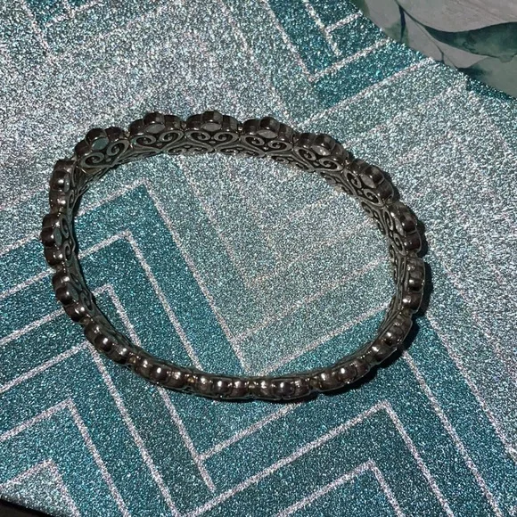 Heart Stretch Bracelet - Picture 8 of 10